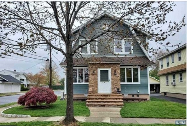 Charming 3 bedroom rental in Fair Lawn, NJ! Recently renovated, this 2nd-floor unit features a large eat-in kitchen with new appliances, open living area, 1 full bathroom, and laundry hookups. Includes 1 off-street parking space, with additional parking available at extra cost. Separate utilities, pet-friendly (case by case), and conveniently located in a quiet neighborhood. Landlord requires a tenant report, credit check, and proof of income.