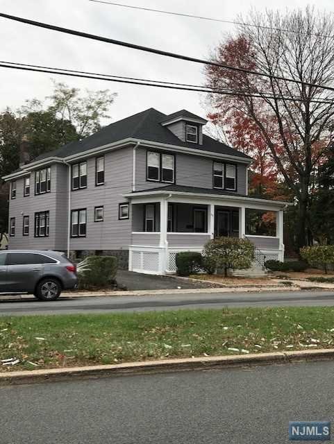 BEAUTIFULLY RENOVATED, BRIGHT AND SPACIOUS 3 BEDROOM /1 BATHROOM 2nd FLOOR RENTAL IN A 2 FAMILY HOUSE. LARGE LIVING ROOM, FAMILY ROOM, FORMAL DINING ROOM w/ HIGH CEILING, HARDWOOD FLOOR, NEW BATHROOMS, MODERN EAT-IN KITCHEN w/ STAINLESS STEEL APPLIANCES, BRIGHT & SUNNY 3 SEASON ROOM, IN UNIT WASHER/DRYER, AND CENTRAL AIR. USE OF ATTIC FOR EXTRA STORAGE. USE OF YARD. 2 PARKING SPACES (TANDEM: 1 garage/ 1 outdoor). TRANSPORTATION TO NYC 1 BLOCK AWAY , CLOSE TO ALL MAJOR HIGHWAYS . CLOSE TO SCHOOL NO. 4 AND SHOPS. (NO PETS).