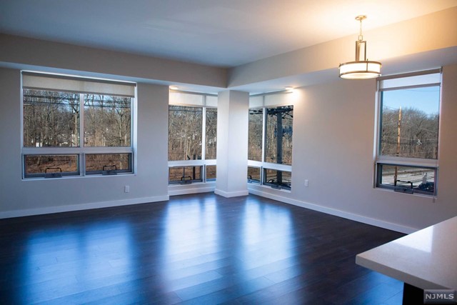 One bedroom one bath unit available in three year old building in Teaneck. Amenities include toddler play room, game room, community room, gym, basketball court, patio area, swing set all at no extra fee. Unit has features all appliances including a washer a dryer. Tenant is responsible for all utilities and parking is extra. Next to house of worships, transportation, and shopping.