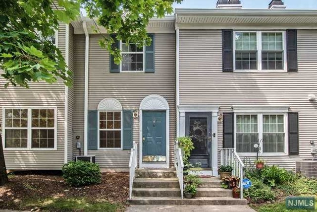 Welcome to this completely renovated 3 bedroom town home in desirable Franklin Heights. Open floor plan with a new kitchen and bathrooms. Hardwood floors on first and second level, finished basement. Enjoy the pool, tennis, playground and clubhouse. Conveniently located to shopping, transportation and restaurants. Tenant pays 1st $100 of repairs and all utilities including water and sewer fees. NO PETS & no smoking.