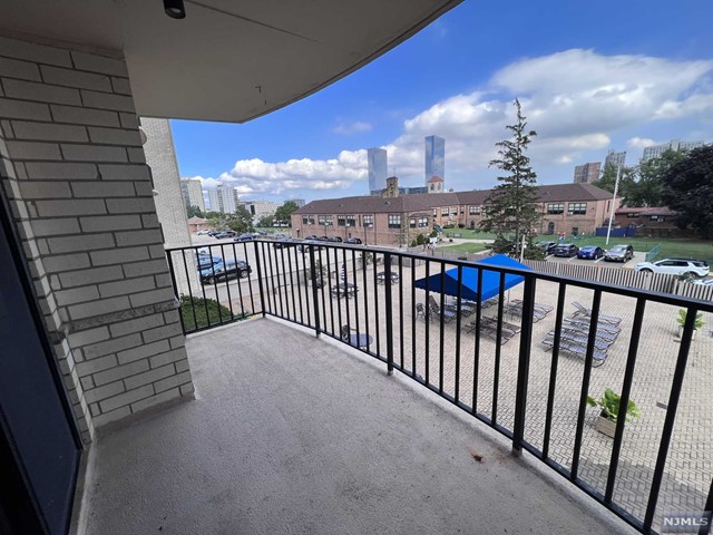 Very spacious 1 bedroom, 1.5 bath, with a huge balcony! Recently renovated! ALL UTILITIES are INCLUDED + 1 PARKING SPACE. BMaster bedroom with master bath! Plenty of closet space, large living room. Washer/dryer on every floor in hallway. 24 hr doorman, exercise room, outdoor pool, and guest parking spaces are available.