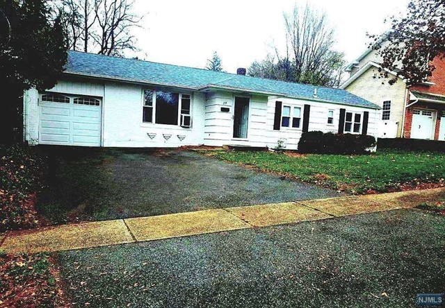 Lovely 3 bedroom 2 1/2 bath ranch with lots of sunlight. Living room opens into a large dining room. Large bonus room which could be used as a 4th bedroom. Den with large windows. Basement includes a washer and dryer and 1/2 bath. Close to Award winning schools, houses of worship, restaurants and shopping. 2 car wide driveway. Freshly painted. Quite street. NYC bus and train lines less than 1 mile away.