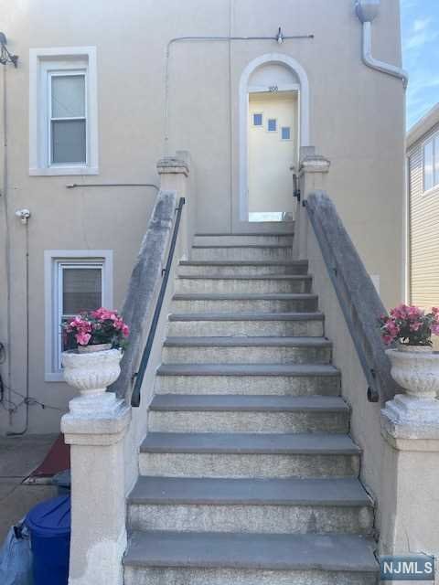 Large 2 bedroom apartment with nice size living room and dining room. Hardwood floors throughout with plenty of windows. Very convenient location to shopping, schools, houses of worship and parks. Easy access to major highways (RTE 46, Parkway, RTE 4, etc.) Owner provides heat and hot water. No pets or smoking. Rooms sizes - LR - 12x12, DR - 14x10, Kit - 10x12, BR - 14x11, BR 9x11. Must provide own refrigerator. 700 credit score and verification of income and employment.