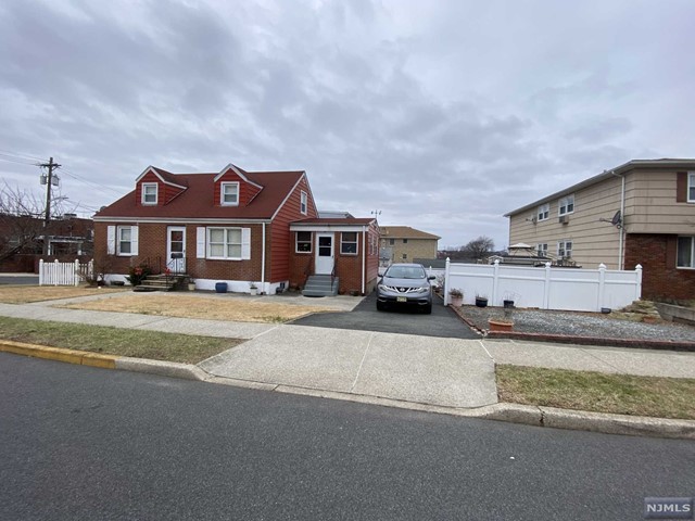 House for rent! Come see this well maintained Cape cod in the heart of the highly sought after township of North Arlington! Featuring (3) bedrooms, (2) full bathrooms, Spacious living room, Formal dining room, Laundry room, plenty of closet space and storage. Driveway parking for (2) vehicles. Landlord prefers to rent fully furnished. (optional)