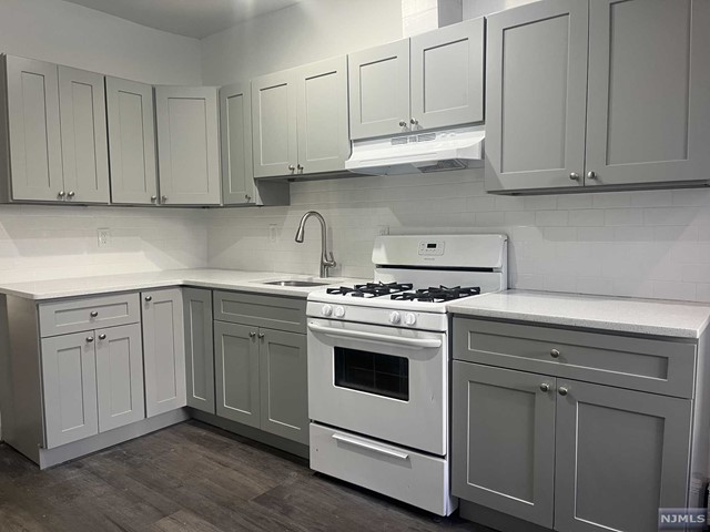 Spacious 3 bedroom apartment available in the heart of West New York. Enjoy your newly renovated kitchen and large bedrooms with plenty of natural light. Living here, you are just steps away from shopping, restaurants, transportation and the breathtaking views on Boulevard East. Attached garage parking is available for additional fee.