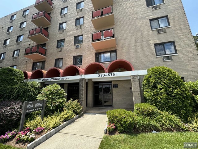 Amazing Location! Very Spacious 1 Bedroom Apartment On The 3rd Floor. Unit Features a Galley Kitchen With a Dishwasher and Gas Oven, Separate Dining Area, Large Living Room, 1 Bedrooms with a Very Large Walk-in Closet, and a Gorgeous Full Bathroom. New Carpeting Throughout. Very Clean and Nice Apartment. Additional Features Include A Balcony, New Wall Unit AC's being Installed, Intercom System, Elevator, Shared Washer/Dryer On Premises, On Site Super, & 1 Parking Space Included. Rent Includes Most Utilities Except For Electric. Centrally Located And Close To Nyc Transportation. Credit Check Required with Minimum 680 Credit Score. $100 Cash Non Refundable Application/Credit Check Fee.