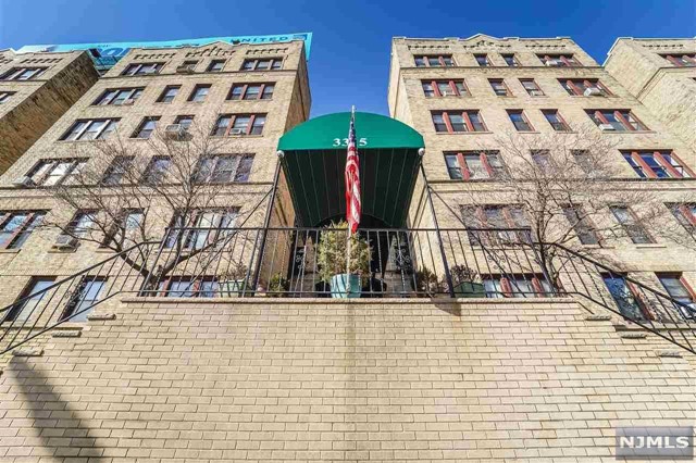 Perfect spacious 1 bedroom condo located in the heart of Union City! Spacious living room and bedroom with new windows and gas stove make this unit the perfect place to call home, plus enjoy the 2 elevators and laundry within the building. With close proximity to Bergenline Ave shopping, American Dream Mall, Hoboken, and NYC, this location is a commuter's delight. Don't miss the opportunity to own this unit close to everything you could possibly need!