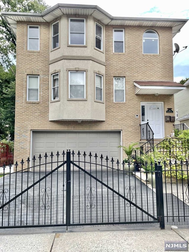 WELCOME TO YOUR NEXT JERSEY CITY HEIGHTS 3 BED 2 BATH RENTAL OPPORTUNITY !! This amazingly located hidden gem has exactly what you have been seeking for! This 2nd fl unit welcomes you to an open layout living room / dining room, a beautiful kitchen with stainless steel appliances, 3 spacious bedrooms including a master-bedroom with its master-bathroom, and additional full bath! This unit features stunning hardwood floors and the convenience of 1 car parking included! Its location is incomparable! You get the benefit of being within blocks of major NY/NYC transportation, shopping, banks, restaurants, and so much more! Schedule a private tour today to see your next available Jersey City Heights apt!