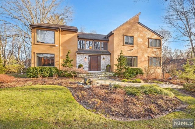 Amazing Executive Rental Home in Franklin Lakes in a Prime Location. This Contemporary Center Hall Colonial has it all- 5 bedrooms (one on the main level w/a full bath), 3 full and 1/2 bath, Living Rm, Dining Rm and Cathedral ceiling Great Room, large Kitchen with Center Island. Additional amenities include: a finished, walk out basement, 3 car garage, in-ground pool, a/c, central vac, sprinklers.Plenty of yard to kick a ball or run around.Tenant responsible for landscape, pool maintenance, utilities, 1st $150. of each repair.LL would consider a short term lease. No smoking.LL would consider dogs up to about 30 lbs. Excellent Schools!