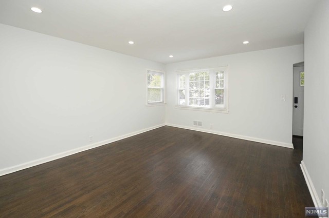 WHY WOULD YOU MISS OUT ON THE OPPORTUNITY TO RENT THIS BEAUTIFULLY RENOVATED HOME! THIS HOME HAS BEEN SO UPDATED ITS IT ALMOST BRAND NEW! THIS CAPACIOUS CAPE COD HOME FEATURES 2 AMPLE SIZED BEDROOMS, A GENEROUS PRIMARY BEDROOM SUITE WITH AN EN SUITE BATHROOM WITH DESIGNER FINISHES, AND WALK-IN CLOSET! THIS CHARMING HOME OPENS UP TO A SUN FILLED LIVING ROOM WITH RECESSED LIGHTING LEADING YOU TO A NEW KITCHEN WITH ALL NEW STAINLESS STEEL APPLIANCES AND PATIO ACCESS! ENJOY EVEN MORE SPACE WITH THE FINISHED BASEMENT, WASHER/ DRYER, AND PATIO ACCESS TO LARGE BACK YARD. THE HOME IS APPEALINGLY LOCATED NEAR MOST MAJOR TRANSPORTATION ROUTES TO NYC,CLOSE PROXIMITY TO BUS STOP TO NYC, RESTAURANTS, WORLD CLASS SHOPPING CENTERS, AND SPORTS CENTERS ! POTENTIAL TENANTS MUST HAVE RENTERS INSURANCE AND IF PETS WILL BE ON PROPERTY, POLICY MUST INCLUDE PET POLICY. LANDLORD WILL MAINTAIN LANDSCAPING. TENANT IS RESPONSIBLE FOR SNOW REMOVAL AND UTILITIES.