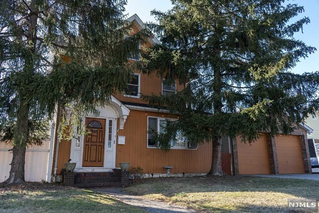 Spacious 2 bed 1 bath 2nd floor apartment in Little Ferry. Close to schools, public transportation, parks, and shopping centers. Large living room and spare room that can be used as a dining room, office, or extra bedroom. One guaranteed parking space in driveway, possibliity for two. No pets, new floors recently installed. Schedule your showing today!