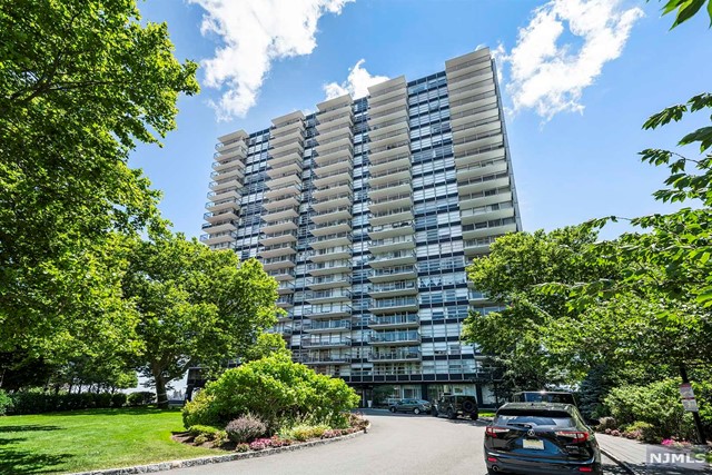Tower West Luxury Condos in West New York, NJ. Just across the Hudson River from Manhattan's West Side & Just minutes to Manhattan by bus or ferry. Come take a tour of this generous sized 1462 sq. ft. 2 bdrm 2 bath Corner Condo w oversized windows & expansive North & East NYC & Hudson River views West Sunsets. Desirable L shaped living room and dining room with sliders out to 150 sq.ft. balcony. The well equipped pass-thru kitchen has large windows w NYC views, white wood cabinetry w some glass doors, stainless steel appliances & granite counters. The large primary bedroom has an ensuite bathroom & 2 large closets. The second spacious bdrm also has a large closet & full bathroom just outside in the hallway. Tower West amenites include 24-hr doorman, concierge, on-site management, shared laundry in building, on-site fitness center, outdoor pool w sun deck ovelooking Manhattan Skyline, barbecue area w plenty of seating, Transportation to NYC. Call Jimmy Lopez - G26 201-741-6298.