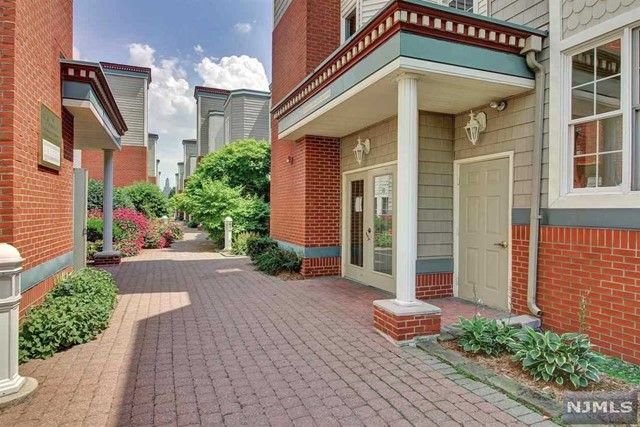 Beautiful 2 Bedroom/2 Bath condo in prestigious waterfront The Promenade Complex with amazing Hudson River & NYC views featuring wood flooring throughout the main living area, kitchen with granite counter tops and SS appliances, large master bedroom with master bath, double sink vanity and walk-in closet, washer/dryer, one garage parking (additional parking at additional cost) and a good sized balcony with direct NYC views. This unit is truly luxury living at its best! The Promenade features fitness center, spa, garage parking, and 24 hour gatehouse at the entrance. Conveniently located next to City Place with restaurants such as Flemings, The Original Pancake House, Panera and Chipotle. Additionally, enjoy shopping right next door at stores like Banana Republic, Victoria's Secret, Loft, Gap, and much more! NYC transportation just steps away. You won't want to lose this one!!