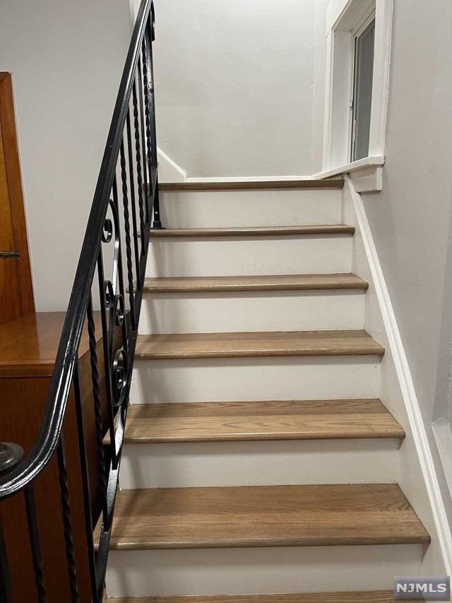WELCOME TO THIS UPDATED 2ND FLOOR APARTMENT! 2-BEDROOMS 1 -BATHROOM, LIVING ROOM,EAT-IN KITCHEN AND AN ADDITIONAL ROOM( STORAGE WITH LAUNDRY HOOKUPS ) STREET PARKING,NO SMOKING AND NO PETS. WALKING DISTANCE TO SHOPPING,PARKS AND PUBLIC TRANSPORTATION. REQUIREMENTS: APPLICATION,PROOF OF INCOME, CREDIT CHECK. THIS APARTMENT IS MOVE-IN READY.