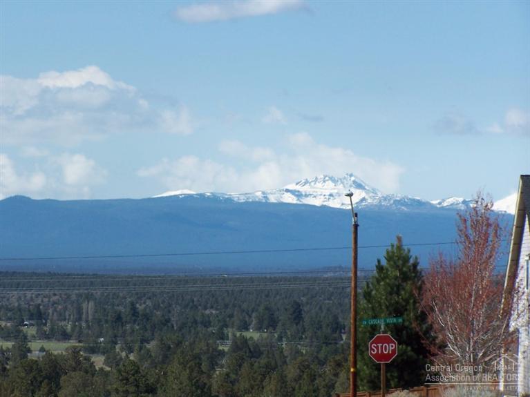 Enjoy Mountain Views from this Large 0.21 acre, Level Lot in Desirable Cascade View Estates. Build your Dream Home in this Desirable Neighborhood with Custom Homes and Protective CC&Rs. All City Utilities are Available at the Street.