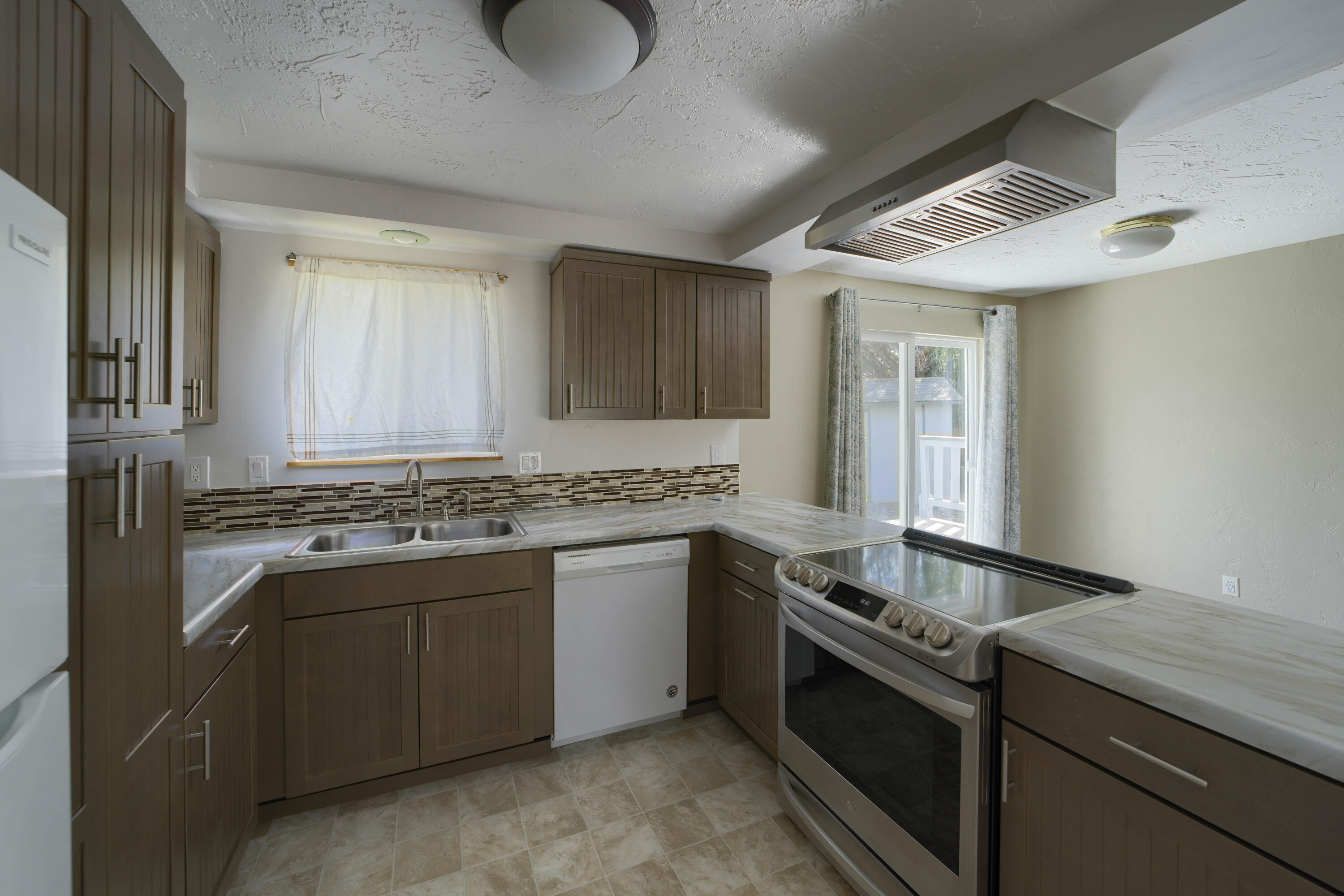 Hunters Circle - Residential