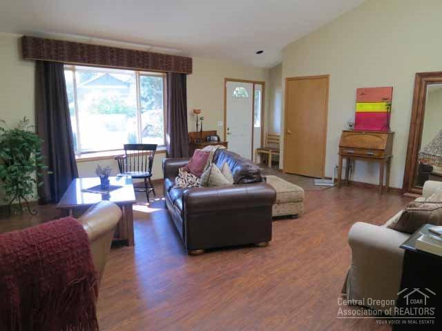 Deer Pointe Village - Residential