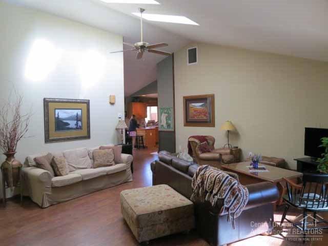 Deer Pointe Village - Residential