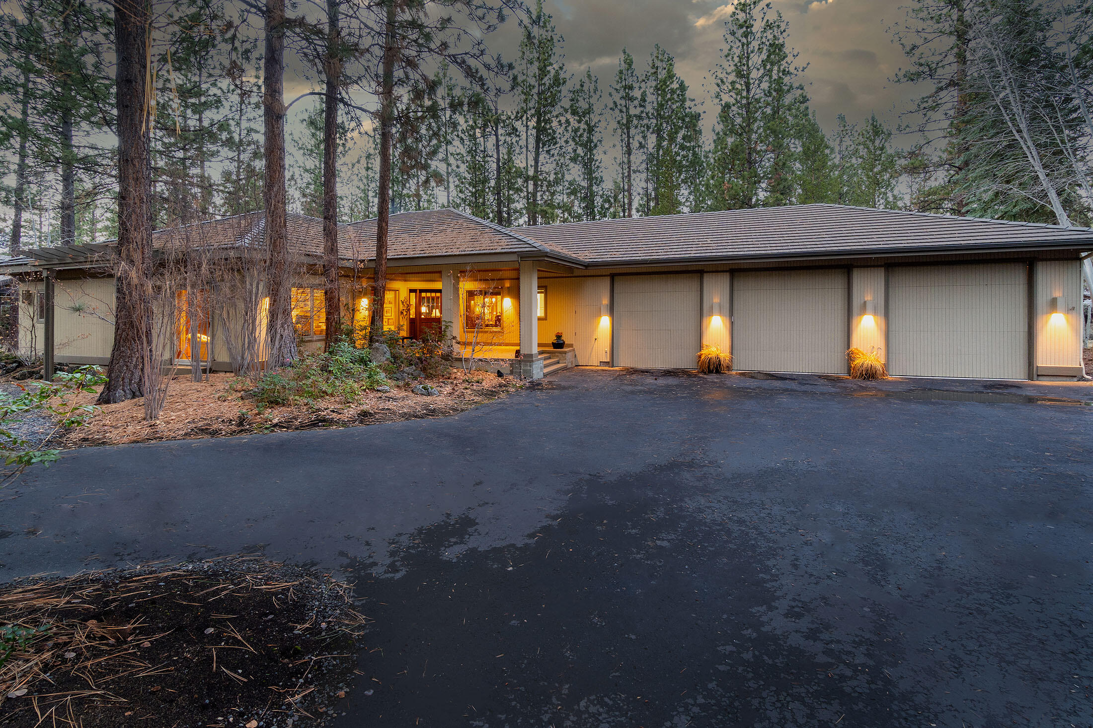 Broken Top - Residential