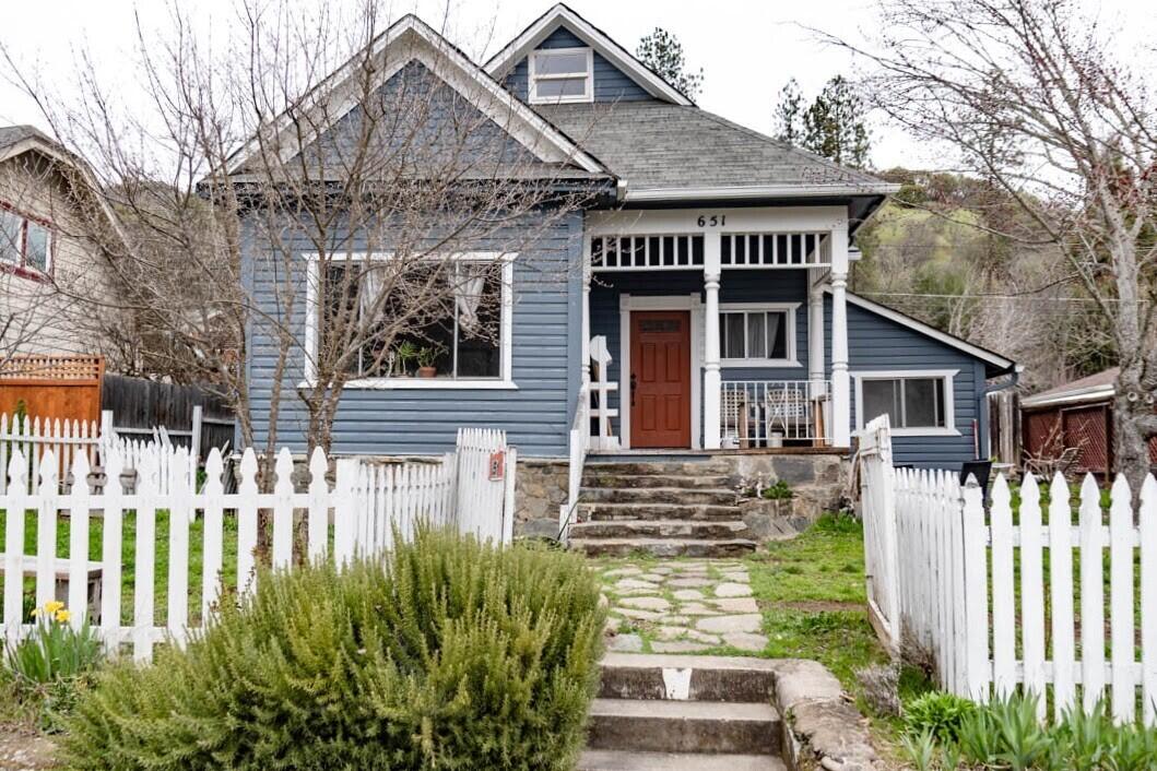 This is a must see home located in the quaint town of Gold Hill.  Sitting on .11 of an acre this 1896 home has all the character you can want.  The 1994 square foot home has 3 bedroom, two bathrooms and a large upstairs living space perfect for an office or extra living area.  Garden boxes in the yard make for the perfect beginner gardeners delight.  Large open kitchen, natural light in the living room and good sized master are a few of highlights that make this home perfect for the new home owners.