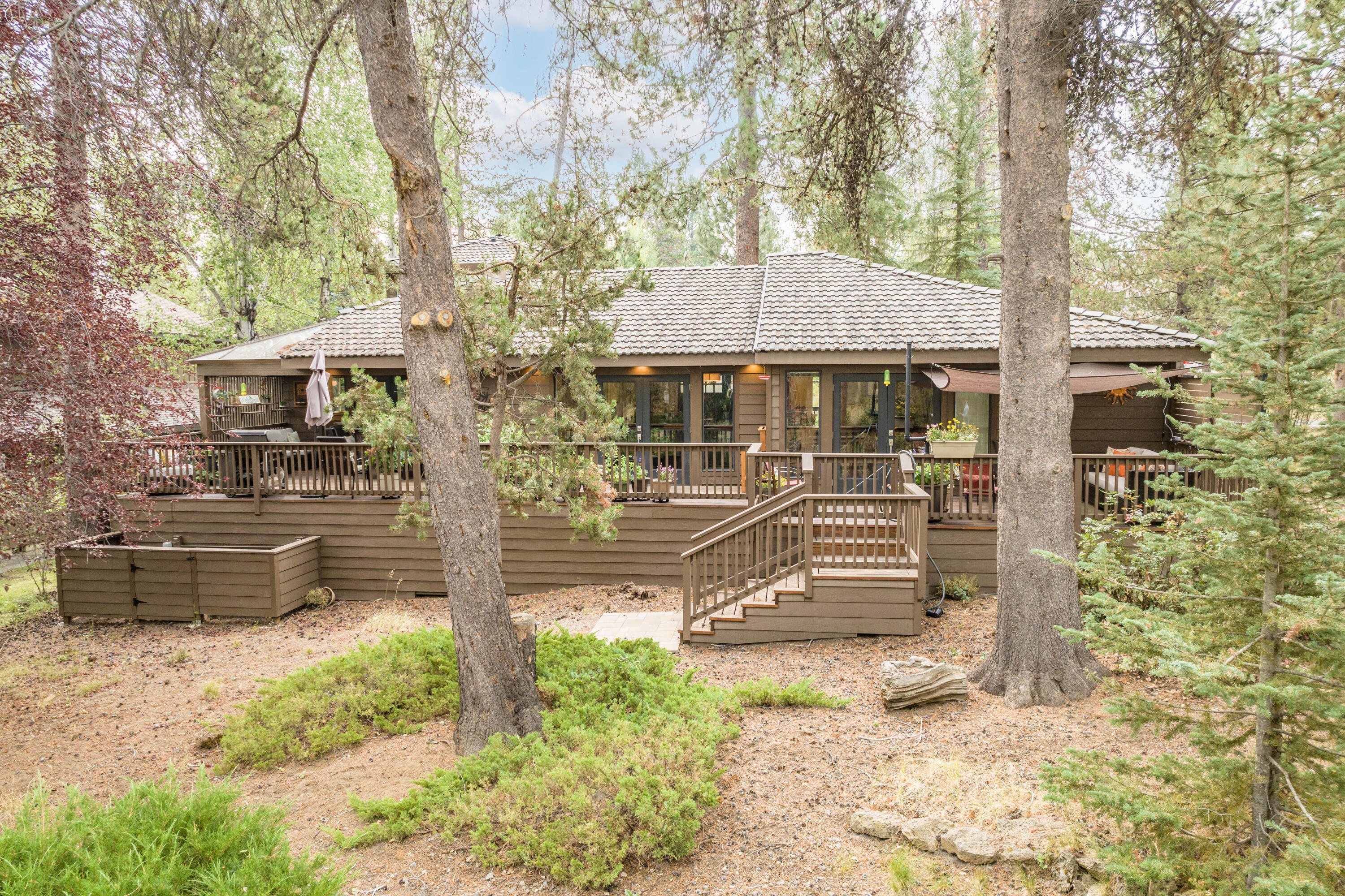 Fairway Crest Village - Residential