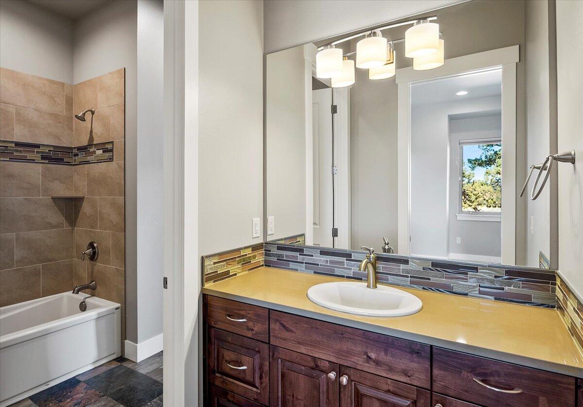 Ridge At Eagle Crest - Residential
