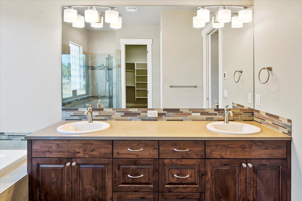 Ridge At Eagle Crest - Residential