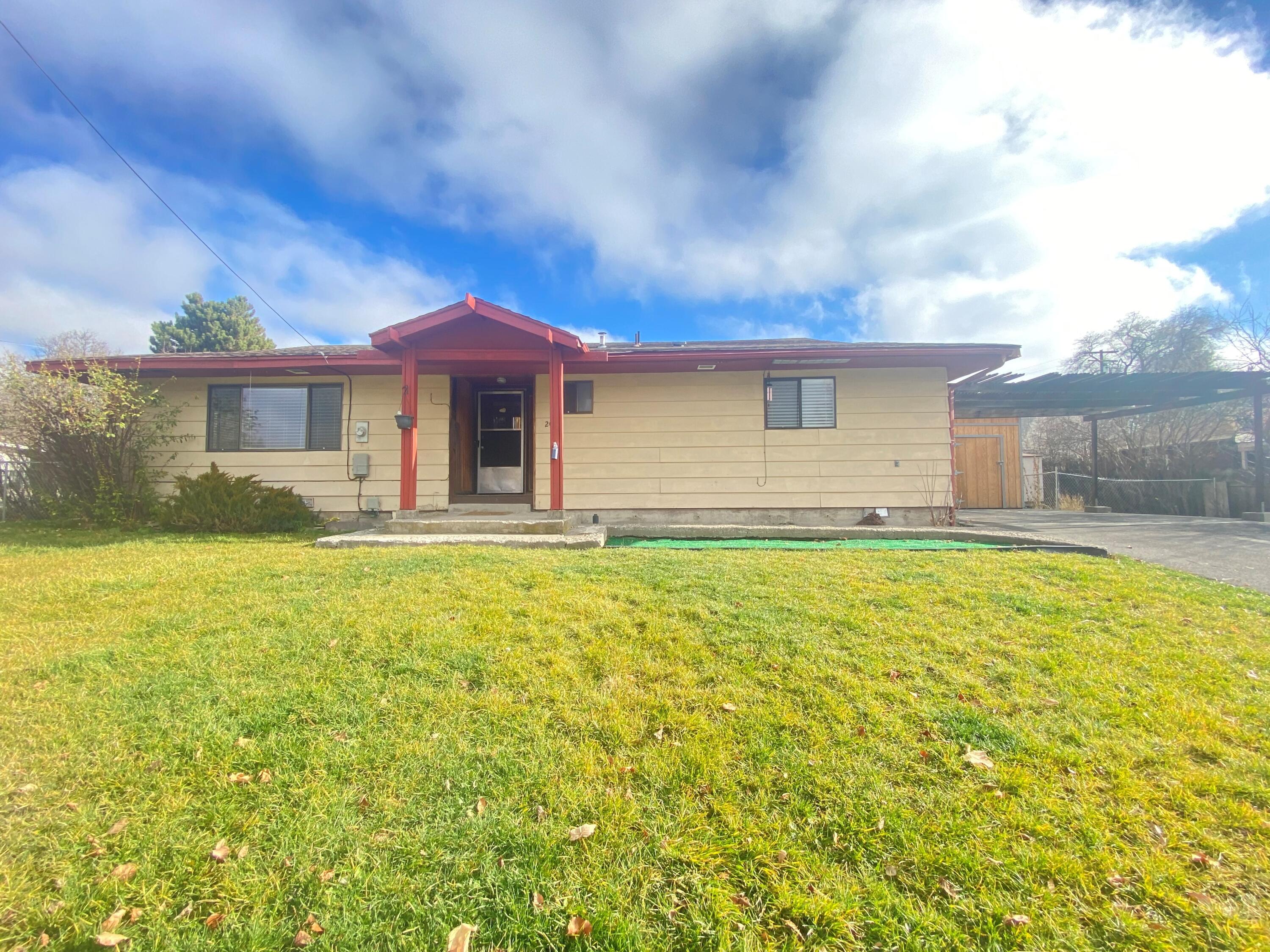 This corner lot, single-level home sits on a quiet street, close to OIT, hospital, medical offices, and dining. There are 3 bedrooms and 2 baths. There is tile & laminate floors throughout the home. A fenced area for pets and small storage shed. Contact us today for more details!