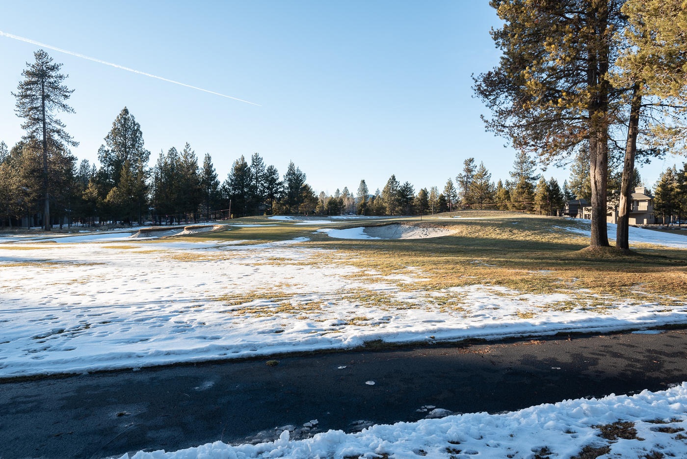 Exceptional Sunriver lot situated on the Woodlands Golf Course. Build your dream home or vacation investment property in one of Oregon's most sought after resort communities. Located on a cul-de-sac towards the northern end of Sunriver among beautiful custom homes with convenient access to all the amenities the resort has to offer.  The lot is level and ready for you to build. Take advantage of this rare opportunity to make your Central Oregon dreams come true.