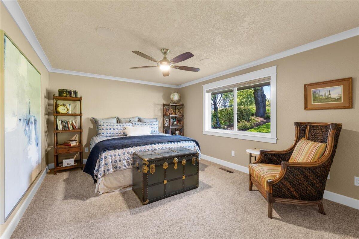 Rogue Valley Estates Subdivision - Residential