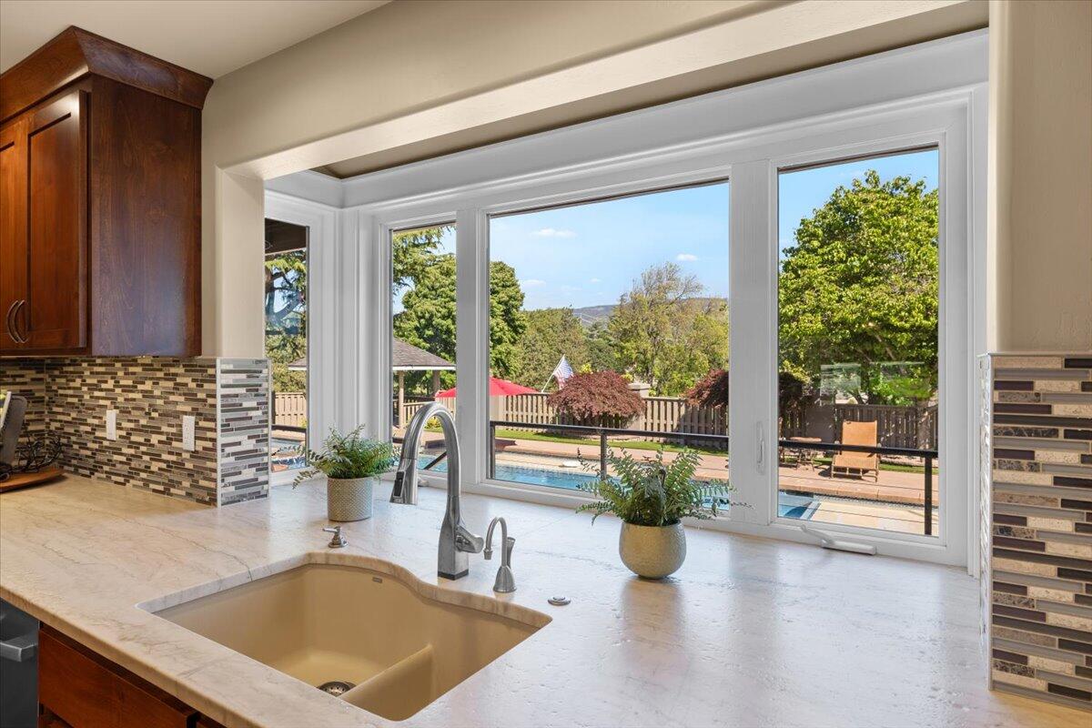 Rogue Valley Estates Subdivision - Residential