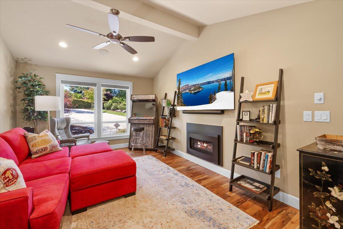 Rogue Valley Estates Subdivision - Residential