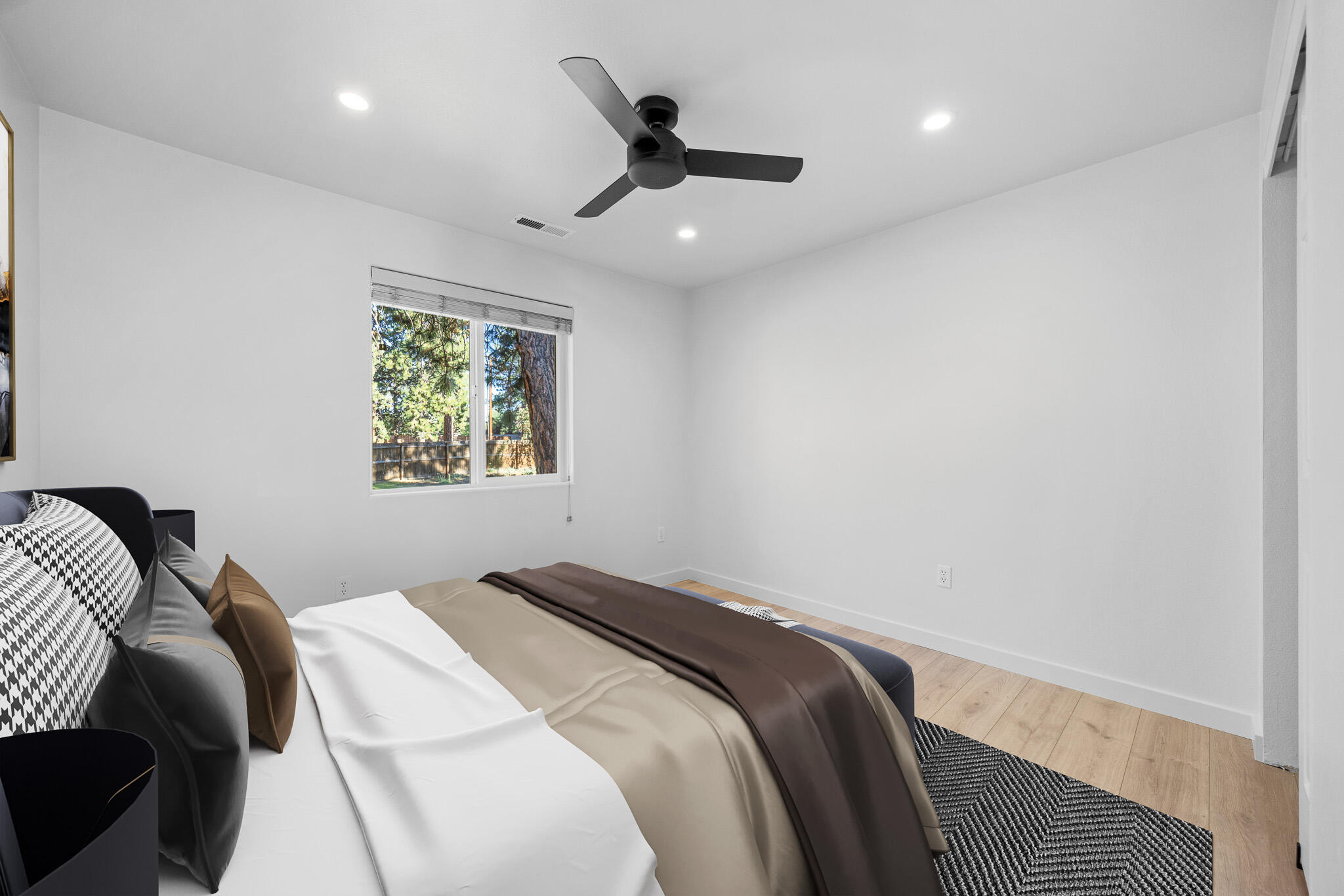 Deschutes River Cros - Residential