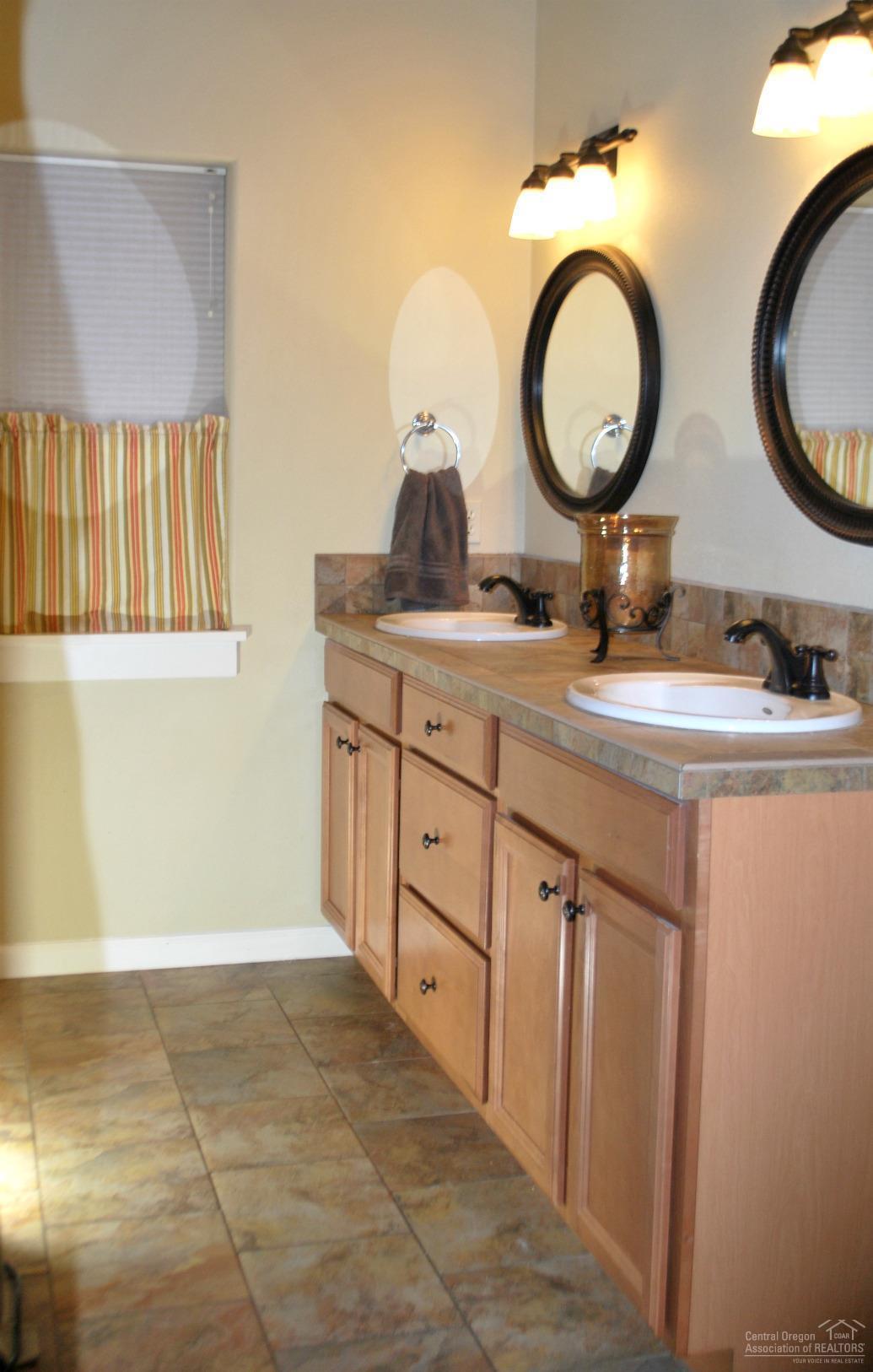 Oakview - Residential