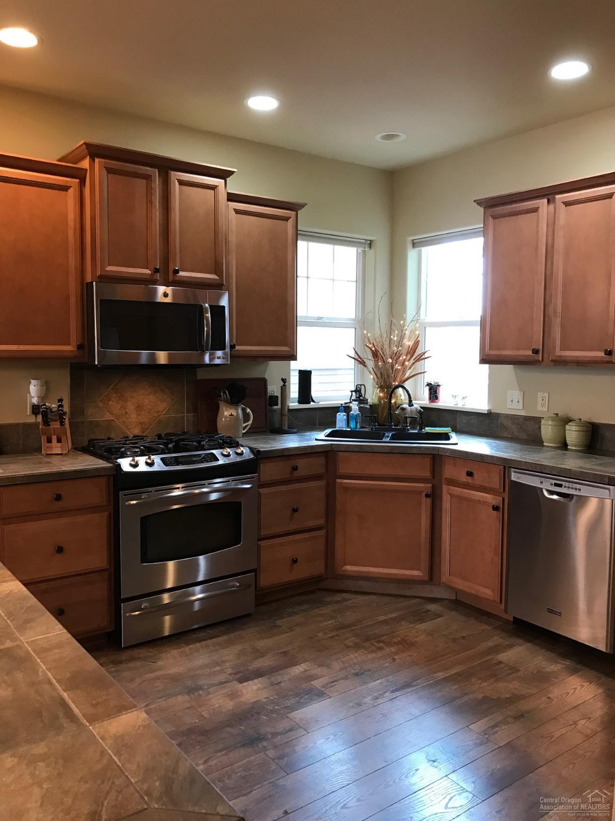 Oakview - Residential