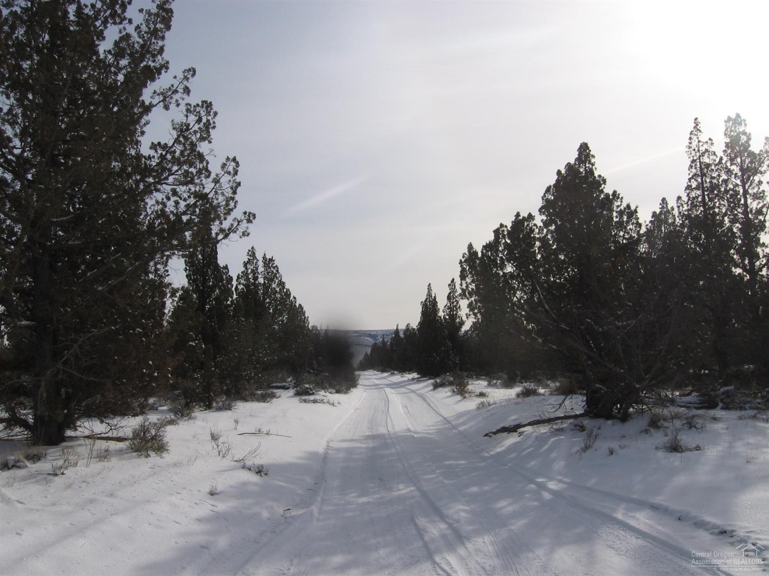 Ten acre recreational property in quiet Juniper Acres, located approximately 25 miles to Bend. Near Prineville Reservoir and OHV park. Great for star gazing, hiking, fishing, riding and camping. Lots of wildlife.