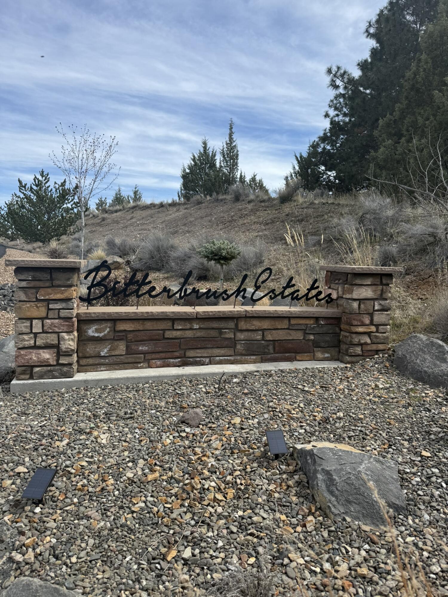 Are you looking for a lot with incredible views of Mt Hood and Mt Jefferson? Have your dream home built in the highly sought after Bitterbrush Estates Subdivision. This is a buildable 2 acre parcel just waiting to be developed. No need to have a well drilled. Deschutes Valley Water District supplies water. Site Evaluation Report Attached.  
Make this lot part of your new construction loan.