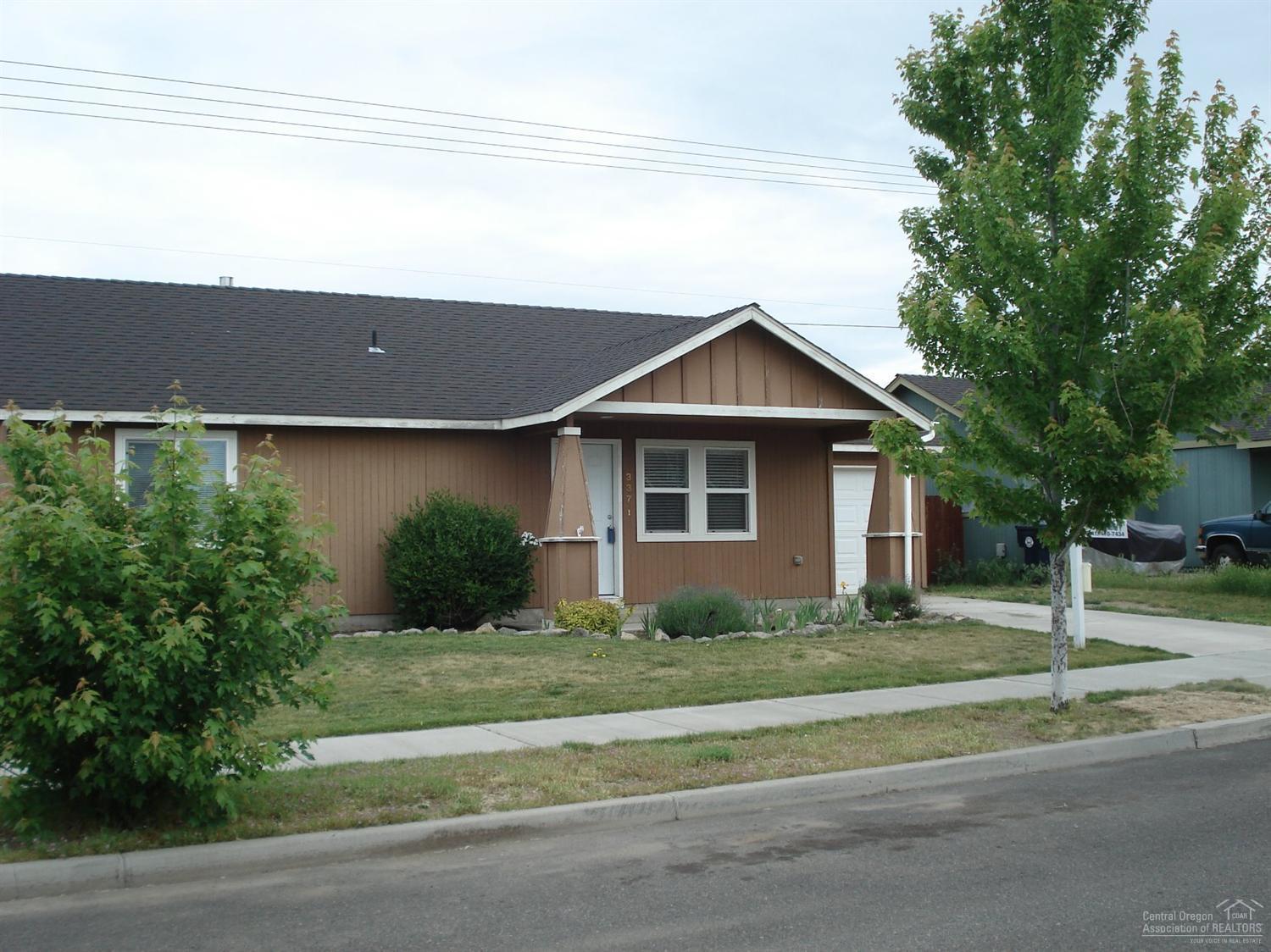 Perfect first home or investment property. Vaulted great room with ceiling fan and tile entry. Forced air gas furnace. Fresh interior paint and newly cleaned carpet. The fenced back yard awaits your finishing touch but is very private with no rear neighbor. Close proximity to shopping, restaurants, etc.
