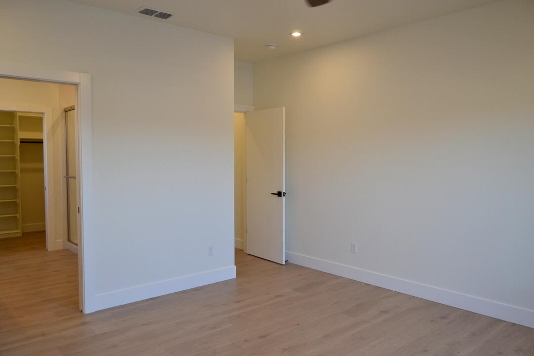 Buckmaster - Residential