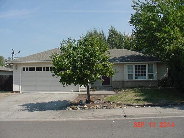 This is a Fannie Mae Homepath property...Cute home in a lovely SW Medford neighborhood. Just blocks away from new South Medford High. Large fenced in backyard with patio. Bright open layout. Nice kitchen with lots of cabinet space, tile flooring and some appliances. Open dining and living area. Good size bedrooms!