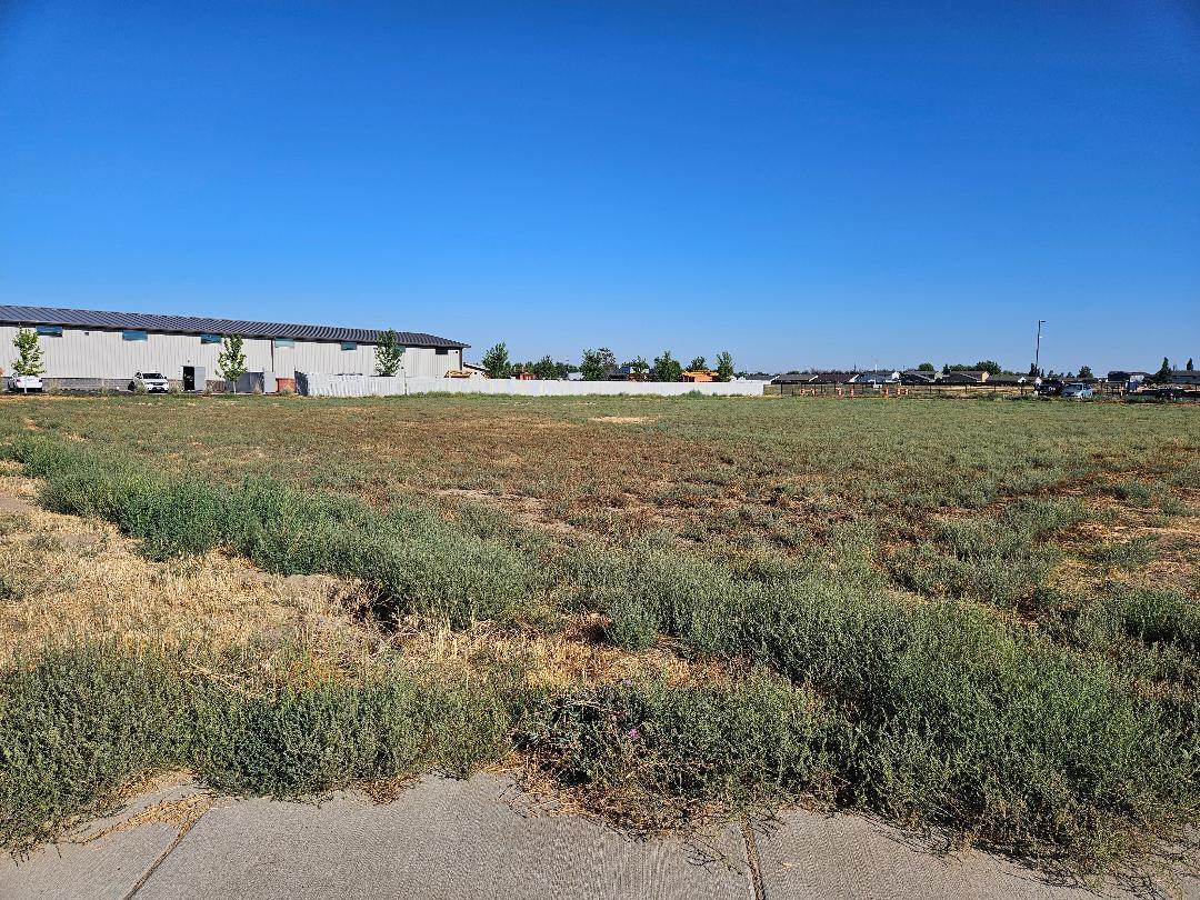 Pioneer Business Prk - Commercial Sale