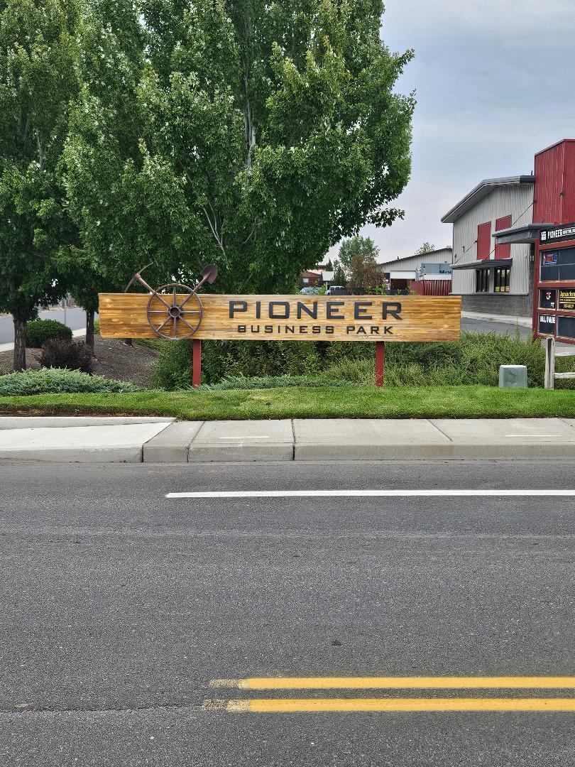 Pioneer Business Prk - Commercial Sale