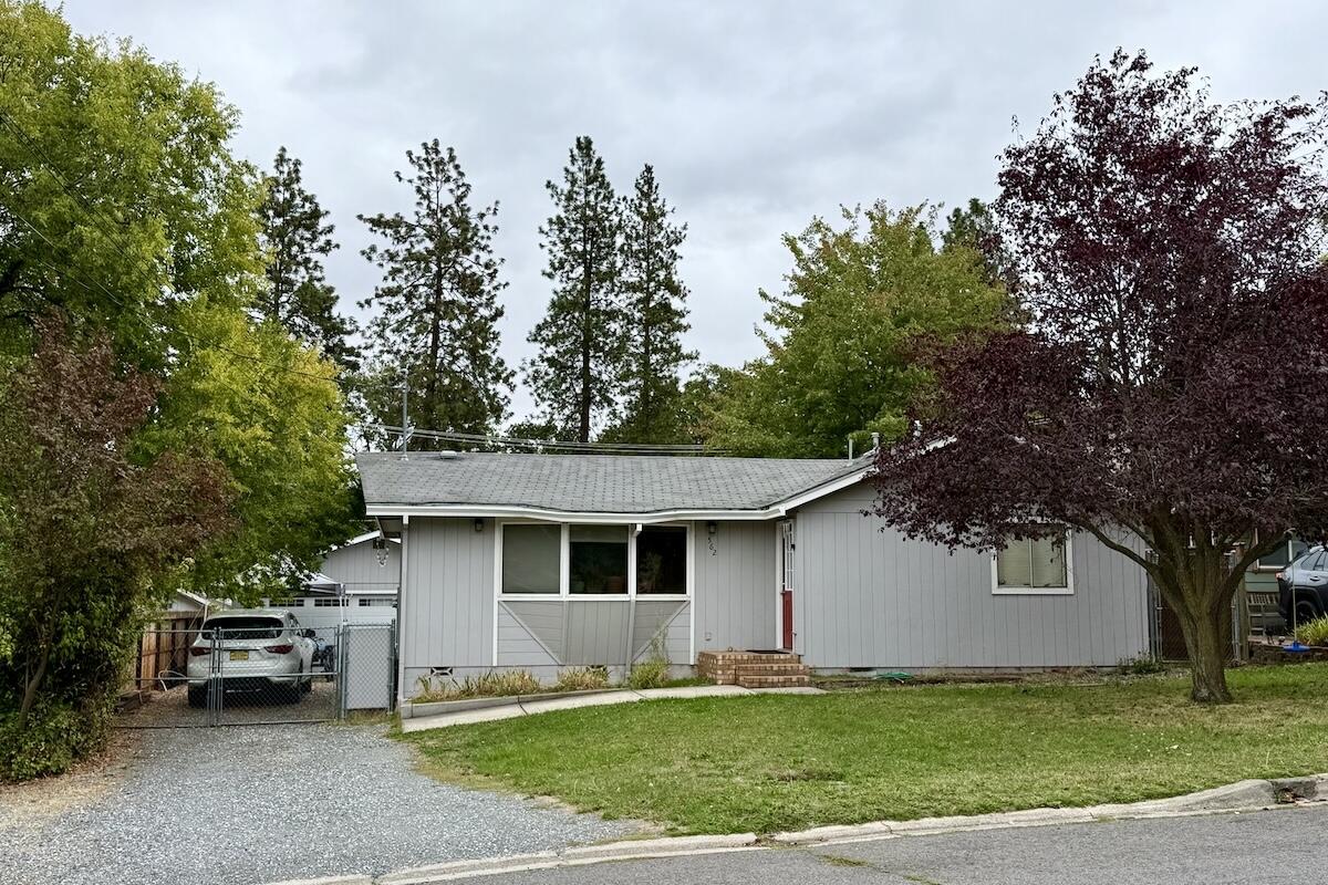 Charming 50's ranch with mature trees, a large lot and detached, oversized two car garage in an established Ashland neighborhood. Close proximity to city amenities, shopping and public transportation. Huge fenced back yard. Upgraded kitchen with center island and lots of room and light. Oversized detached garage is a major bonus with future potential to be converted into a detached ADU or studio. Buyer to verify with city. Ample parking on side yard.