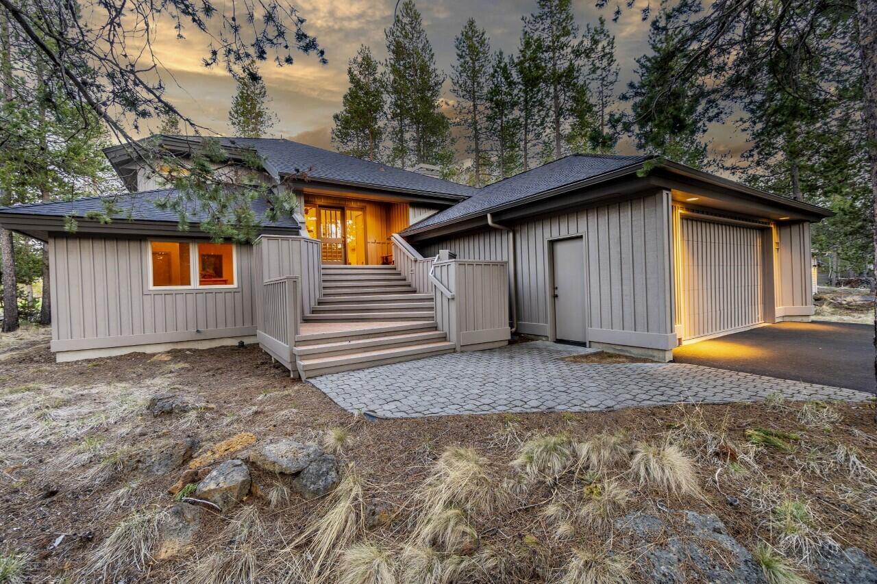 Are you searching for the perfect home in Sunriver that offers breathtaking views of a serene pond on the Woodlands golf course? We have the property for you! This stunning home boasts over 2900 sq. ft. of living space, with 4 spacious bedrooms, 3.5 luxurious bathrooms, and plenty of outdoor space for you to relax and unwind. As you enter the home, you will be greeted by a spacious covered porch area that leads to a large open entryway. The beautiful layout of this home is designed to ensure that you feel relaxed and comfortable from the moment you step inside. The upstairs features an open great room with a wall of windows that offers picturesque views of the pond and the Woodlands 17-hole, par 3 green. This property has been lovingly maintained and has not been used as a vacation rental for many years. This is your chance to experience the best of both worlds - the tranquility of nature and the amenities of Sunriver.