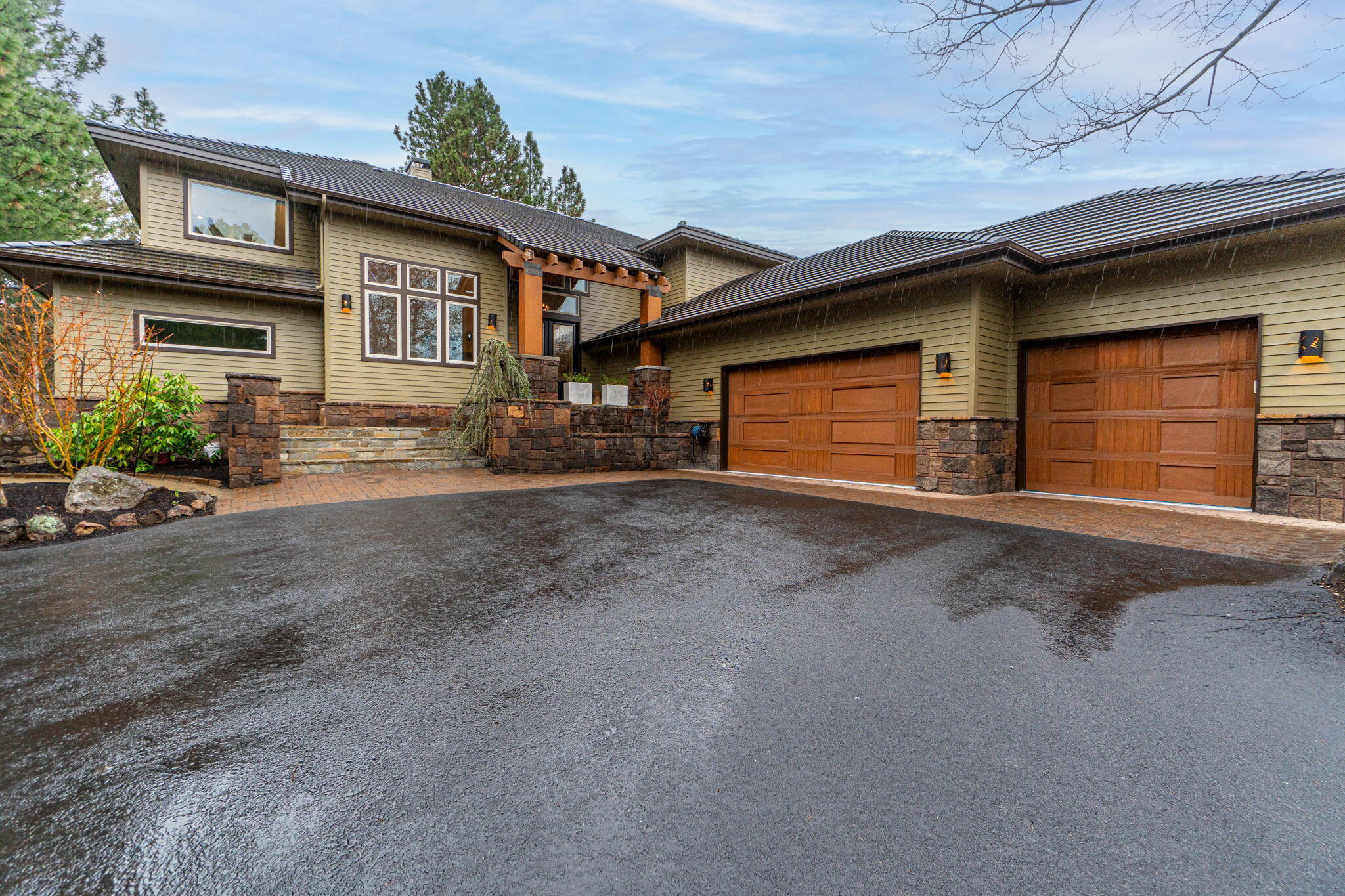 Broken Top - Residential