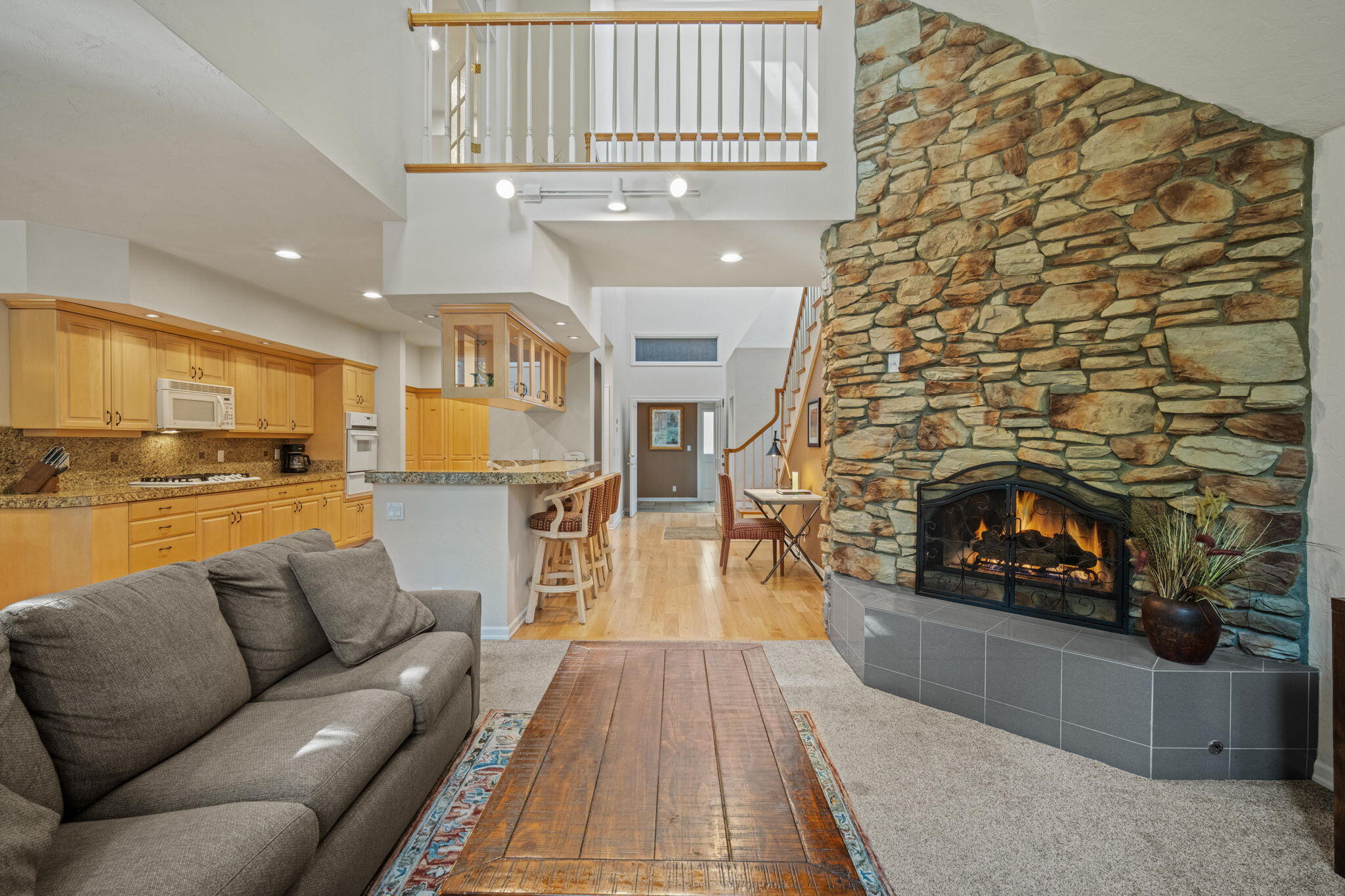 StoneTH - Residential