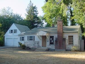 This is a Fannie Mae homepath property. Great Investor opportunity. Large front yard, fenced in backyard. Hardwood flooring throughout most of home. Spacious family area with cozy fireplace. Good size kitchen. Studio apartment over garage. Home has lots of potential!