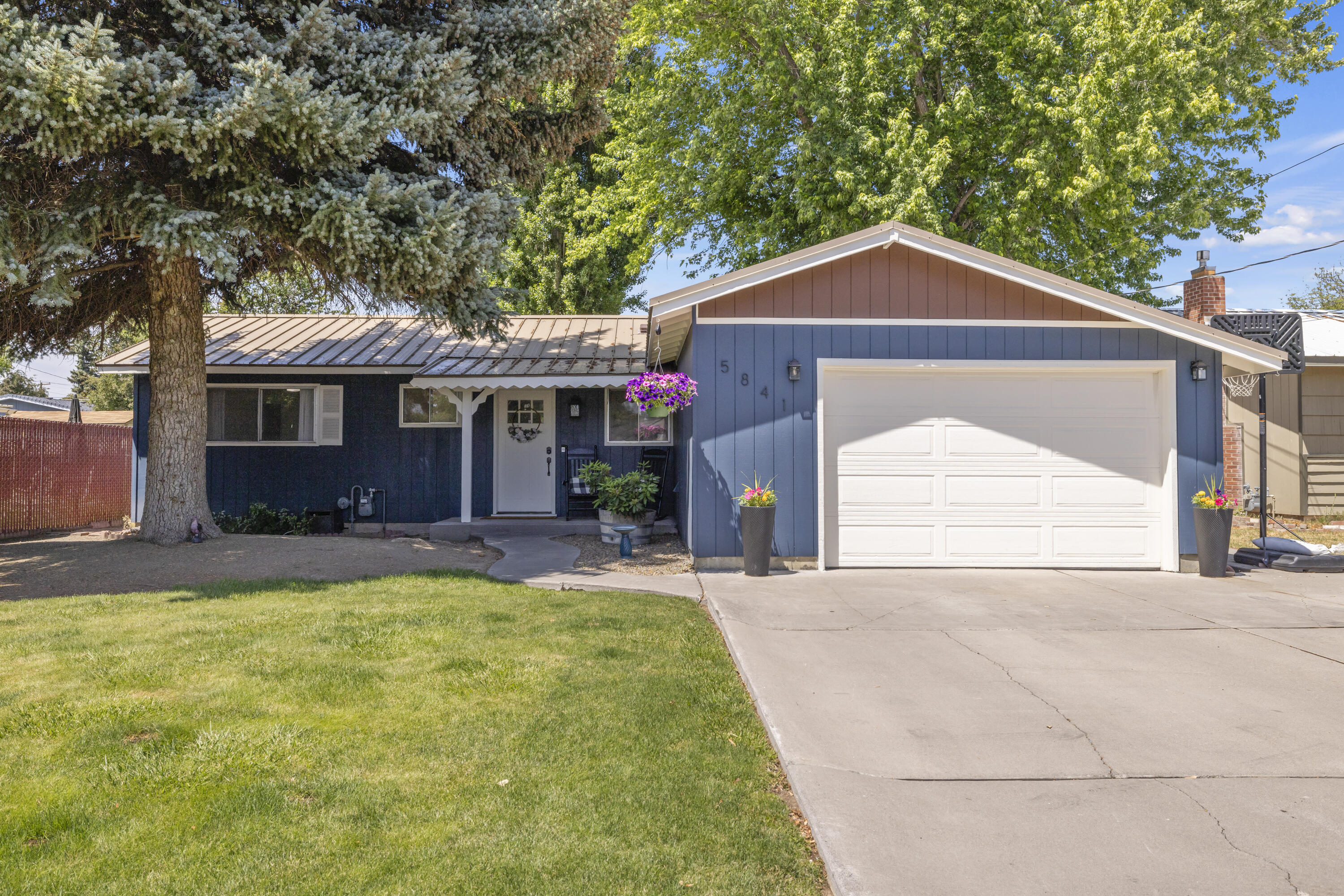 This freshly updated 3-bedroom, 1-bath home blends modern touches with timeless charm, all in a prime central Klamath Falls location. From the moment you step inside, you'll feel the warmth and character that make this house truly feel like home. Enjoy a bright living space with fresh flooring, updated fixtures, and plenty of natural light. The kitchen features stylish finishes and functional updates, making it perfect for everyday cooking or hosting guests. Outside, the spacious back yard is ideal for relaxing, gardening, or entertaining—and there's even room to add your personal touch. Whether you're sipping coffee on the patio or enjoying a quiet evening indoors, this home is made for easy living. Conveniently located near shops, schools, and local amenities, this is the kind of home you'll want to see in person.