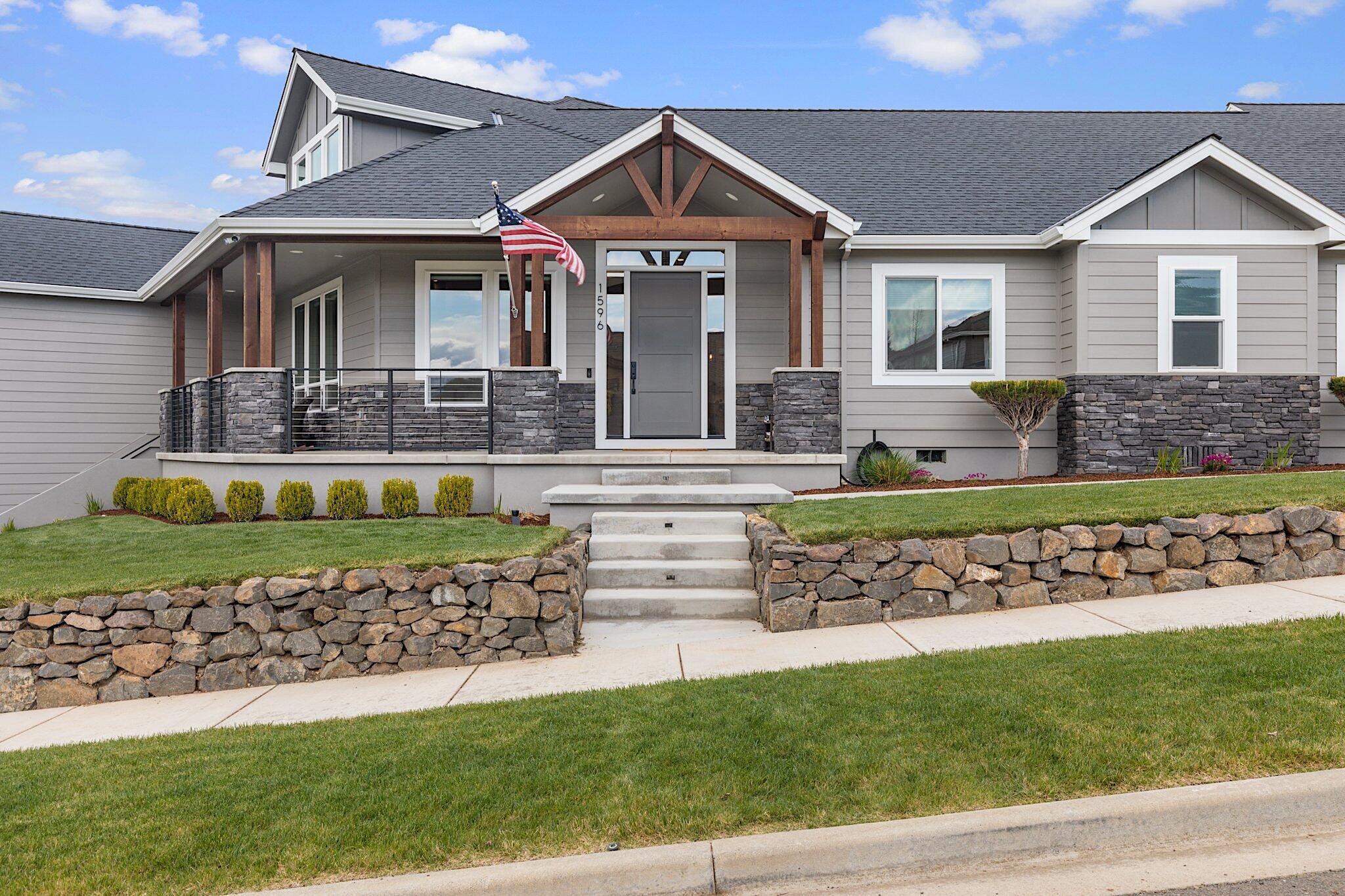 Bella Vista Heights Phases 1 & 2 - Residential
