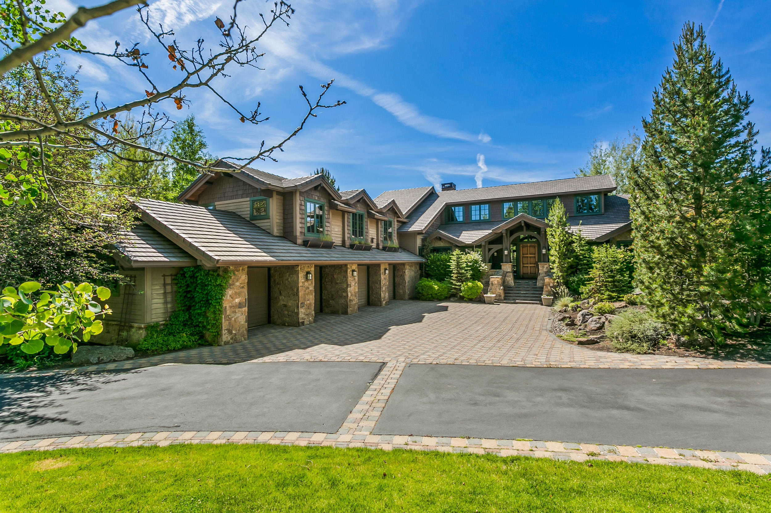 Broken Top - Residential
